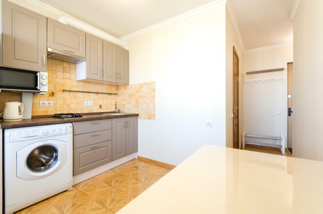 Artal Apartment On Obolonskaya Square 3 Kyiv Exterior photo